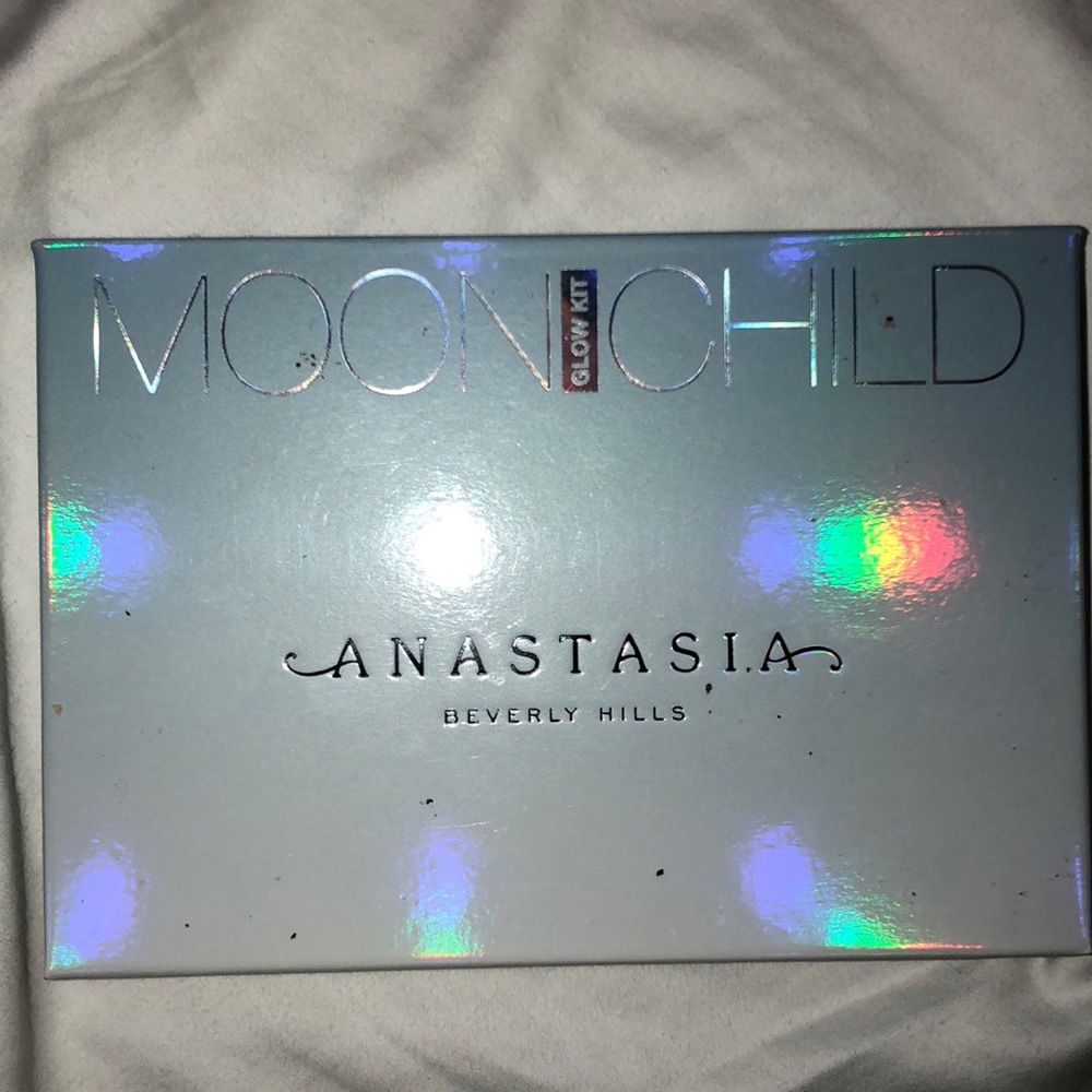 Anastasia MOONCHILD glow kit